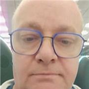 Professeur d'informatique pour  débutant(e)s  ou  des  personnes  souhaitant se perfectionner